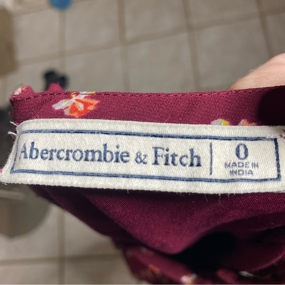Abercrombie & Fitch Choker Neck Winter Floral Romper - Picture 4 of 8